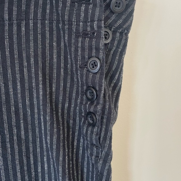 Sundance Black Striped Linen Pants Relaxed Size 6 Petite Side Buttons EUC - Picture 6 of 7